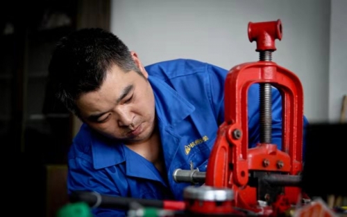 【企业荣誉】这些首页| 尊龙集团中国官方网站人，以“工匠精神”铸造匠心品质